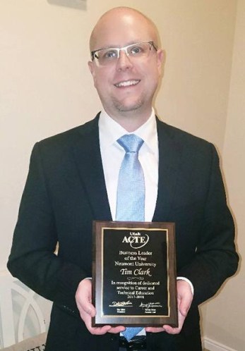 27073406_10215438014563443_8305100349174041541_n